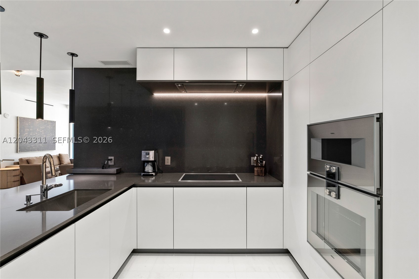 300 Biscayne Boulevard Way #4009W, Miami FL 33131