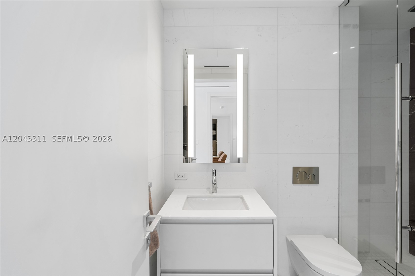 300 Biscayne Boulevard Way #4009W, Miami FL 33131