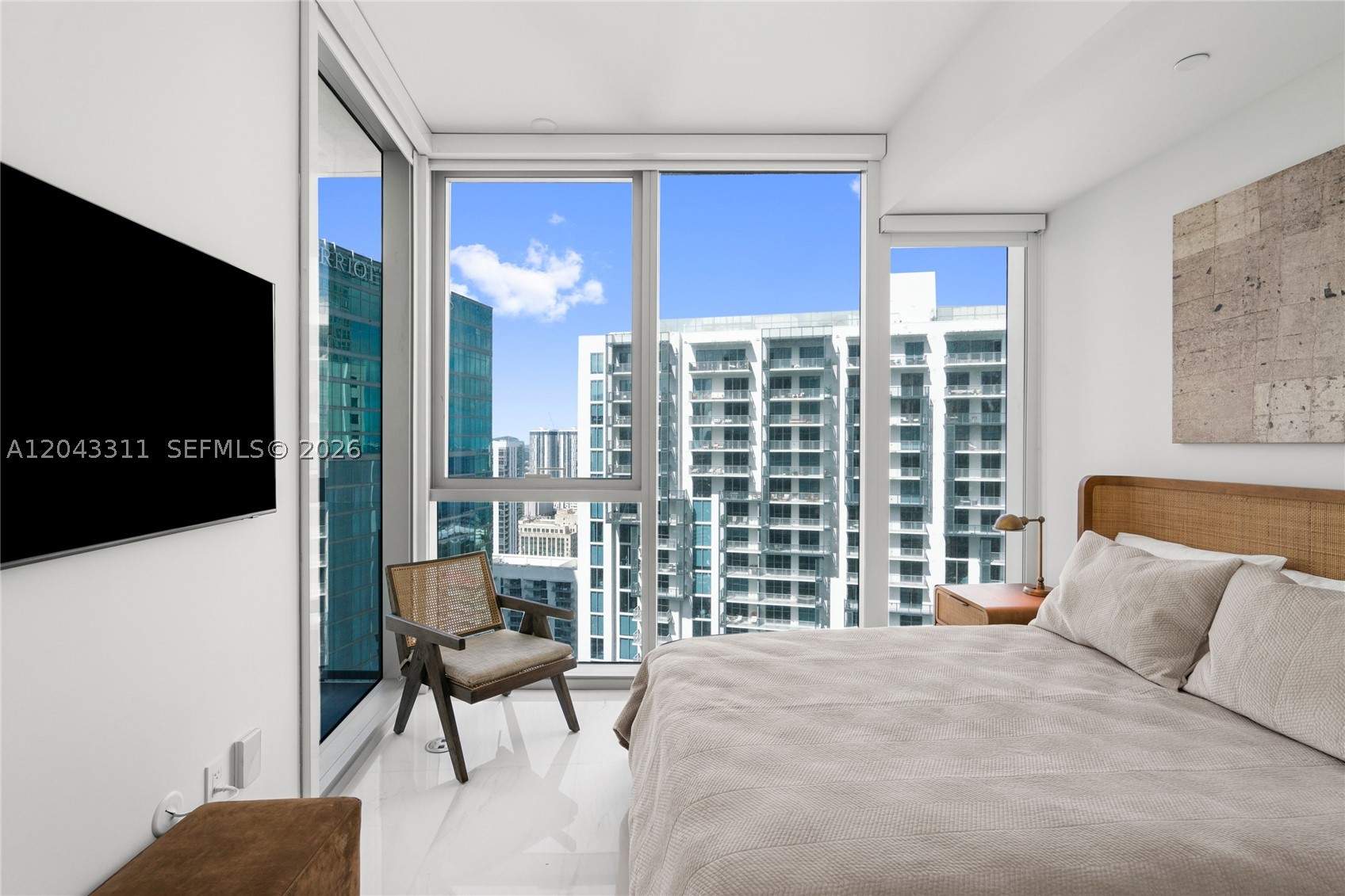 300 Biscayne Boulevard Way #4009W, Miami FL 33131
