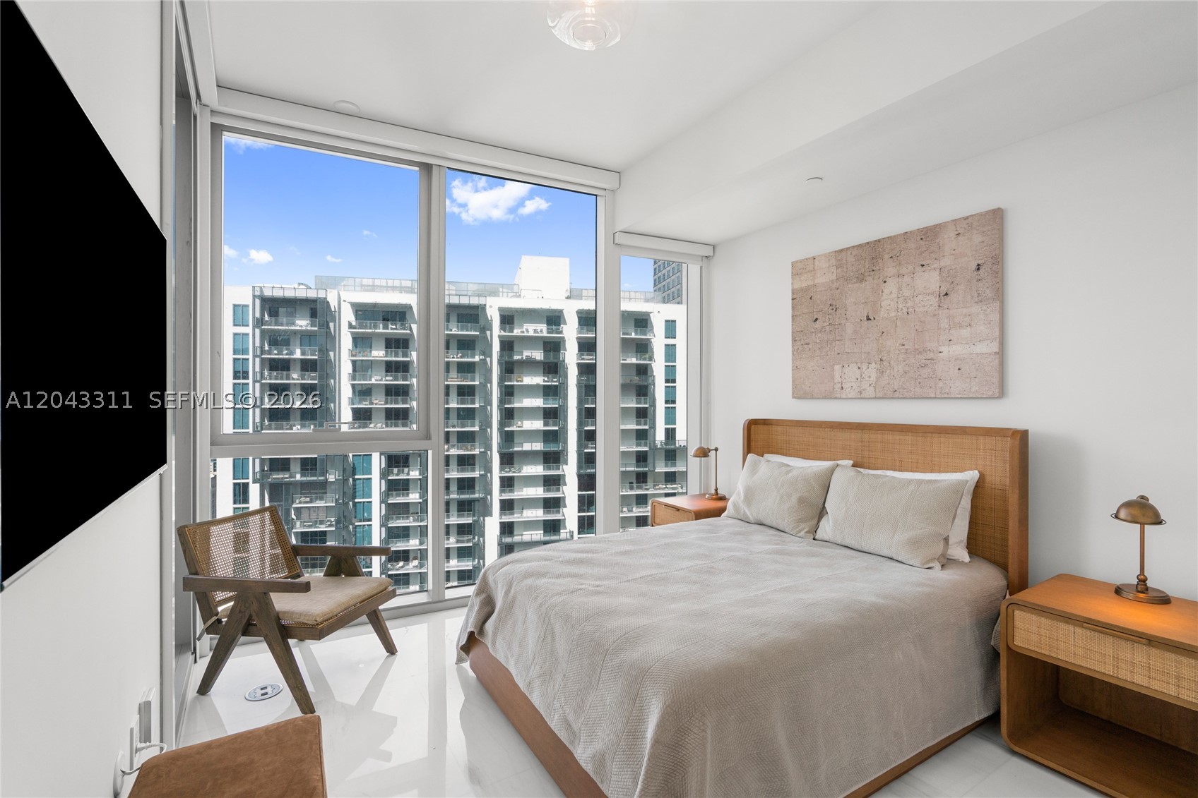 300 Biscayne Boulevard Way #4009W, Miami FL 33131