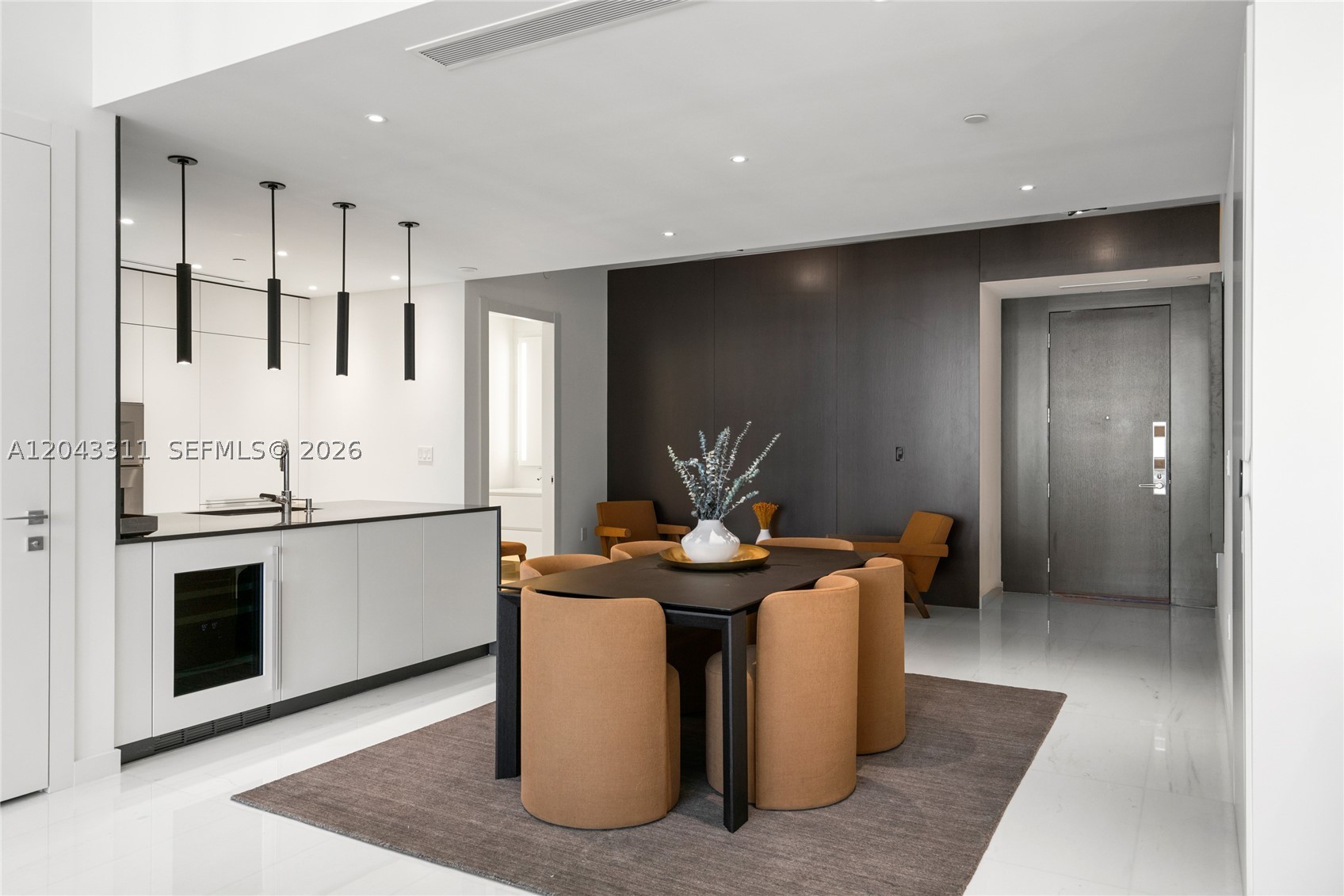 300 Biscayne Boulevard Way #4009W, Miami FL 33131