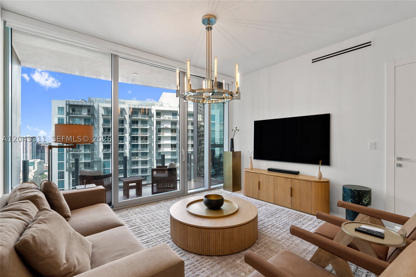 300 Biscayne Boulevard Way #4009W, Miami FL 33131