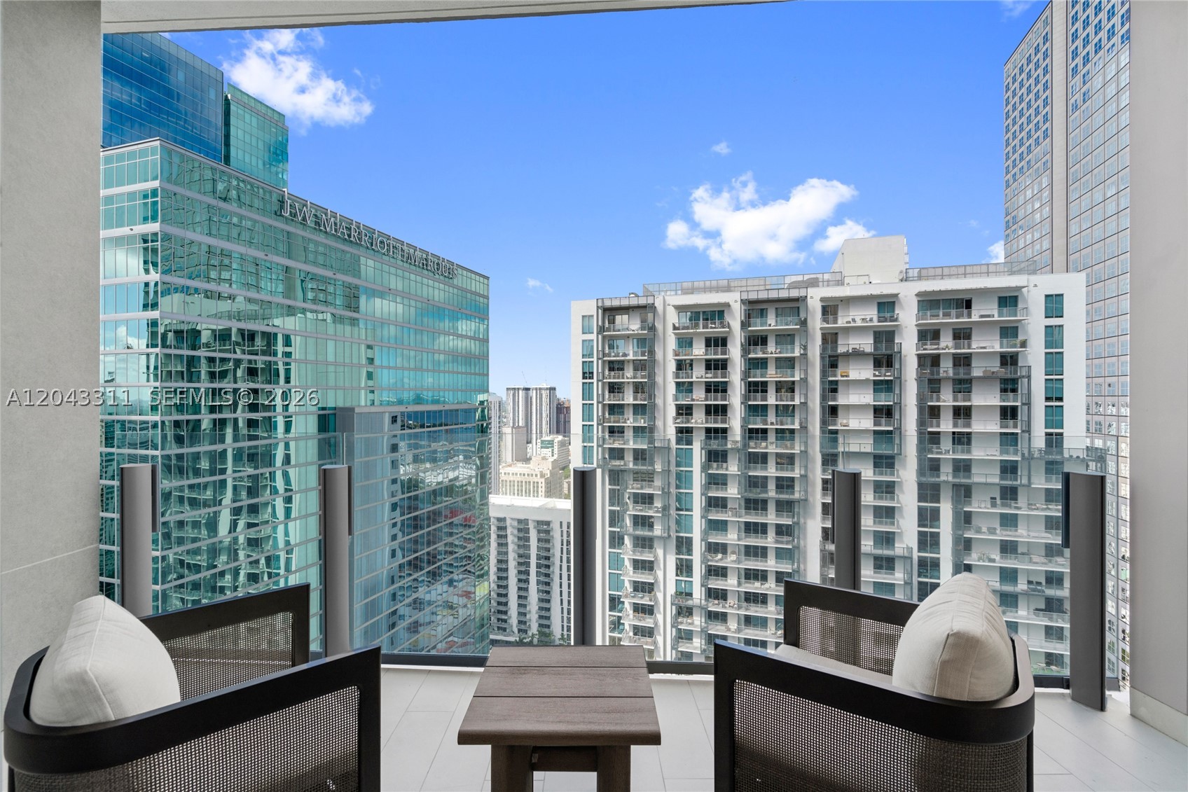 300 Biscayne Boulevard Way #4009W, Miami FL 33131