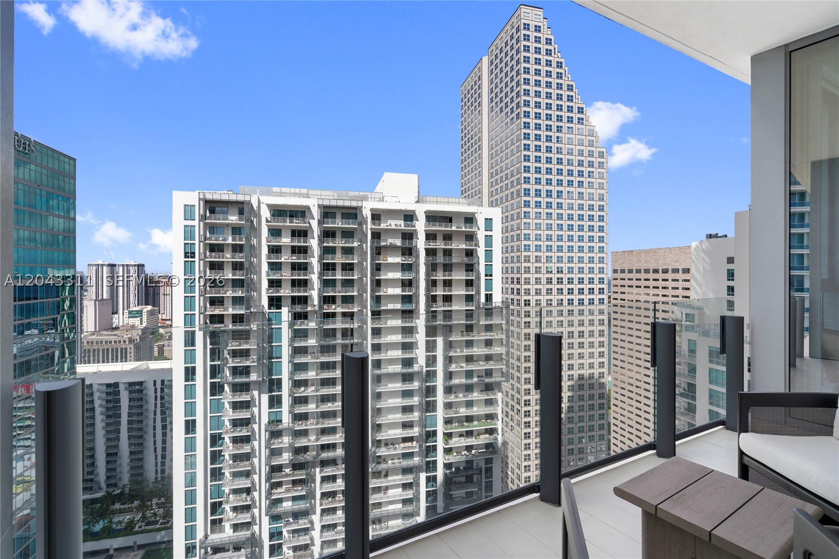 300 Biscayne Boulevard Way #4009W, Miami FL 33131