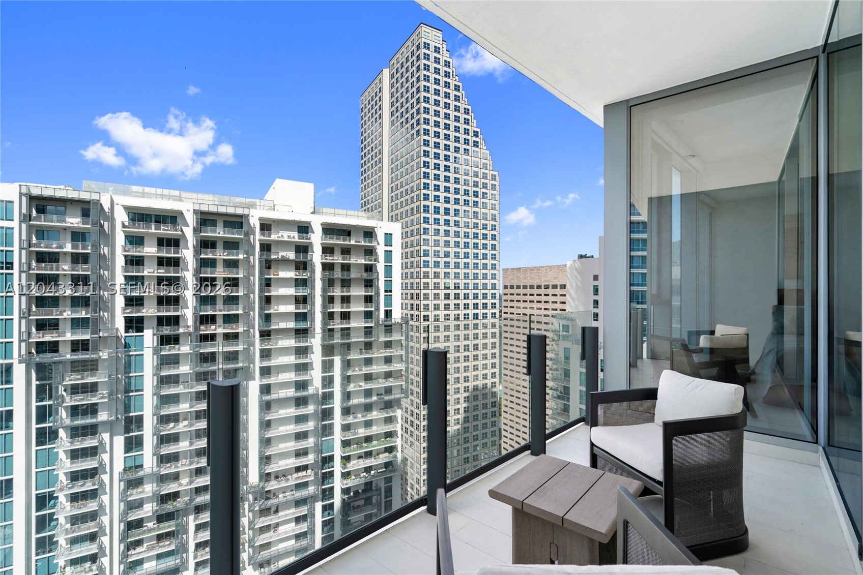 300 Biscayne Boulevard Way #4009W, Miami FL 33131