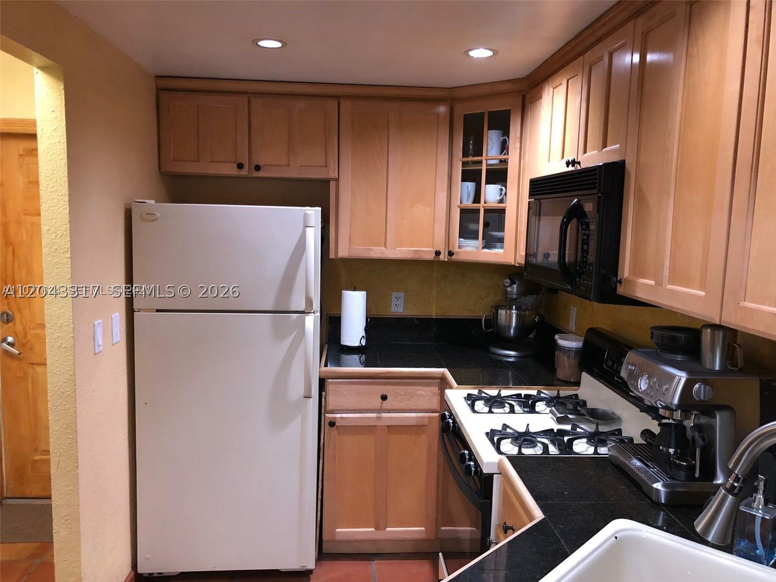 6705 N Kendall Dr #312, Pinecrest FL 33156