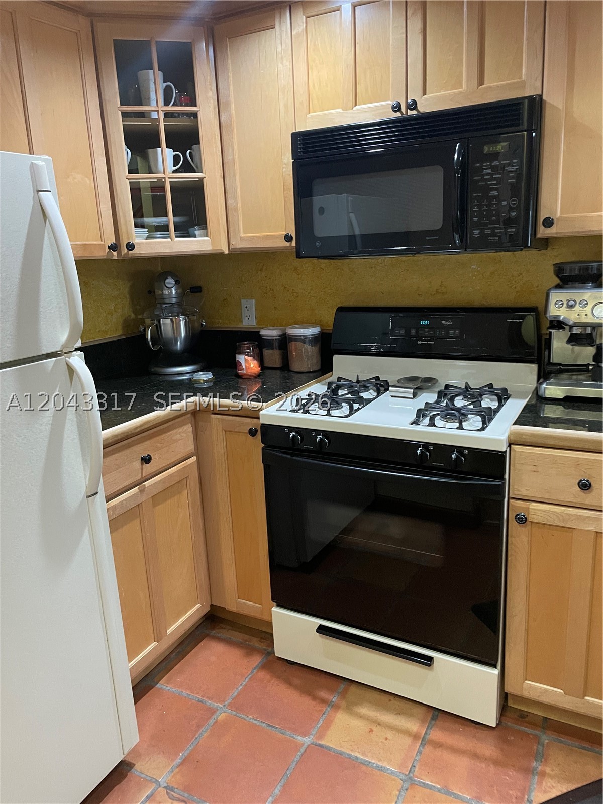 6705 N Kendall Dr #312, Pinecrest FL 33156