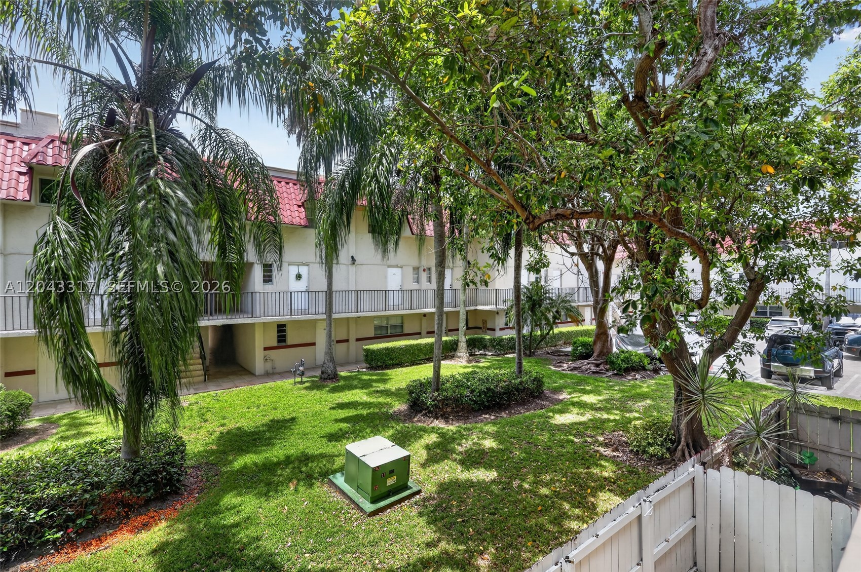 6705 N Kendall Dr #312, Pinecrest FL 33156