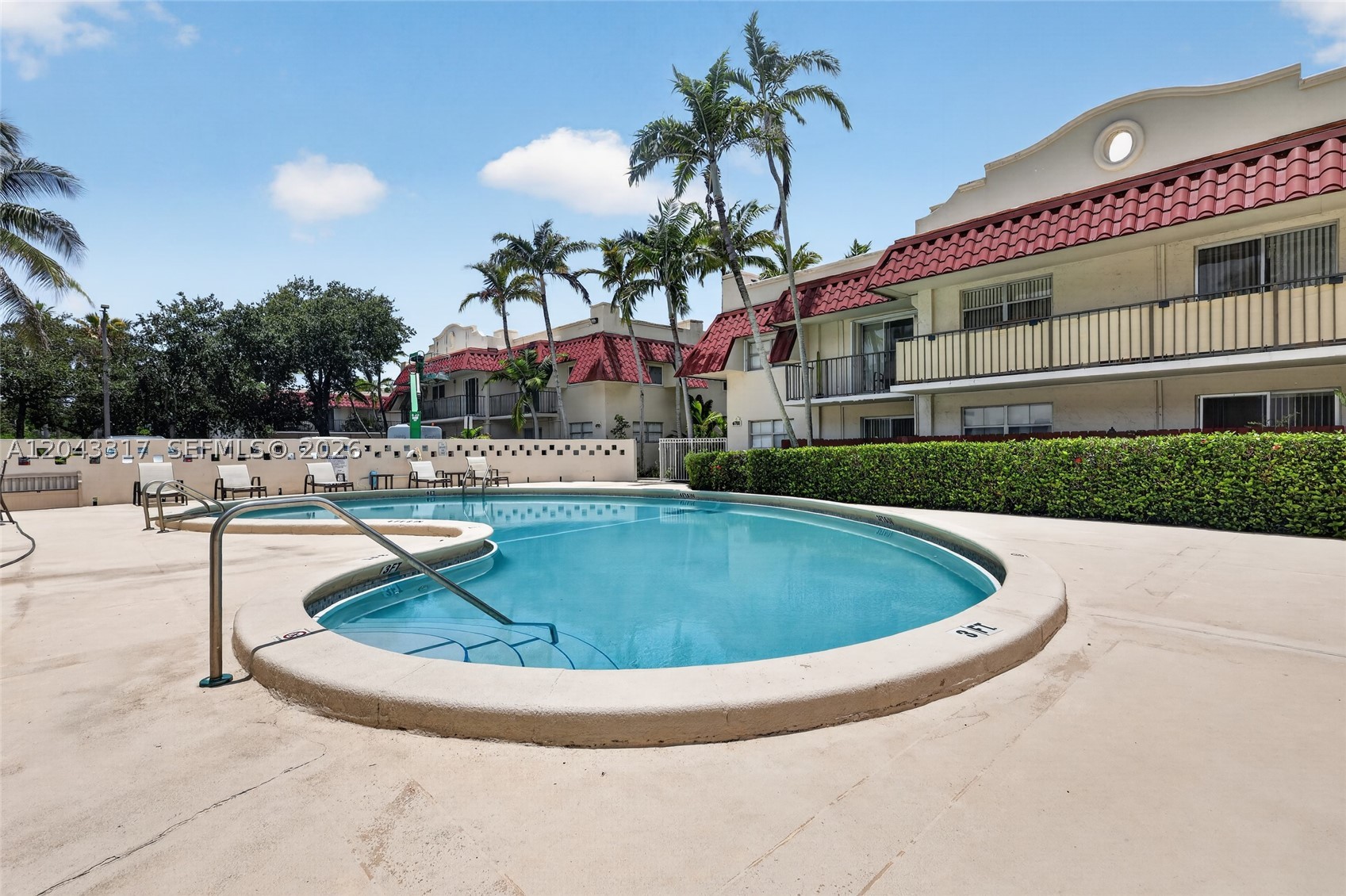 6705 N Kendall Dr #312, Pinecrest FL 33156