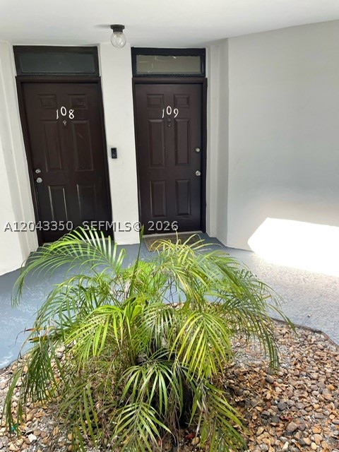 215 Lake Pointe Dr #109, Oakland Park FL 33309