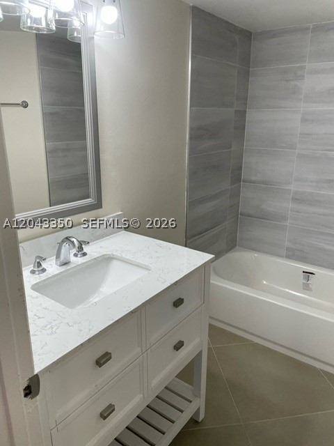 215 Lake Pointe Dr #109, Oakland Park FL 33309