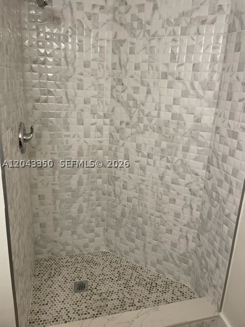 215 Lake Pointe Dr #109, Oakland Park FL 33309
