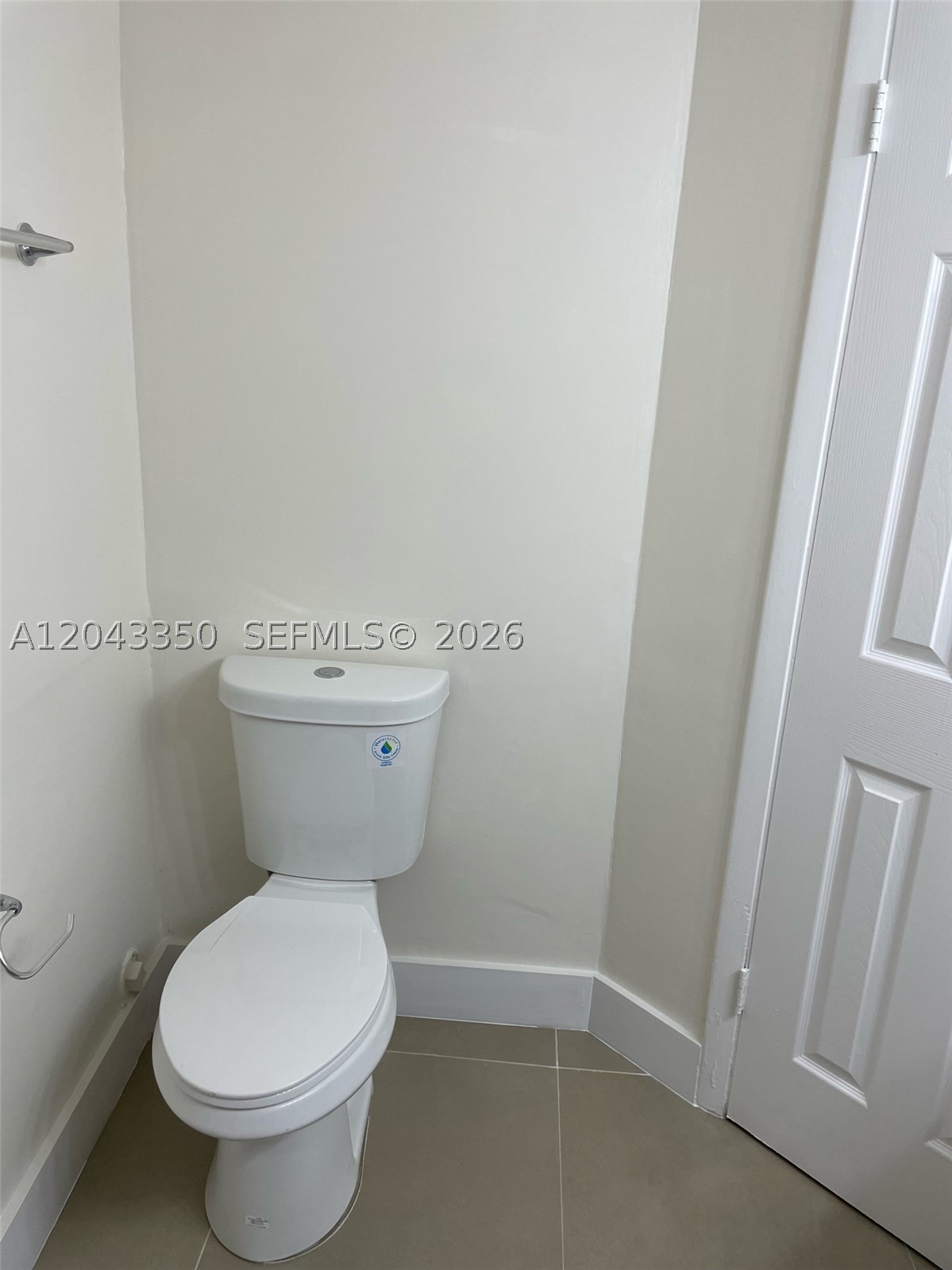 215 Lake Pointe Dr #109, Oakland Park FL 33309