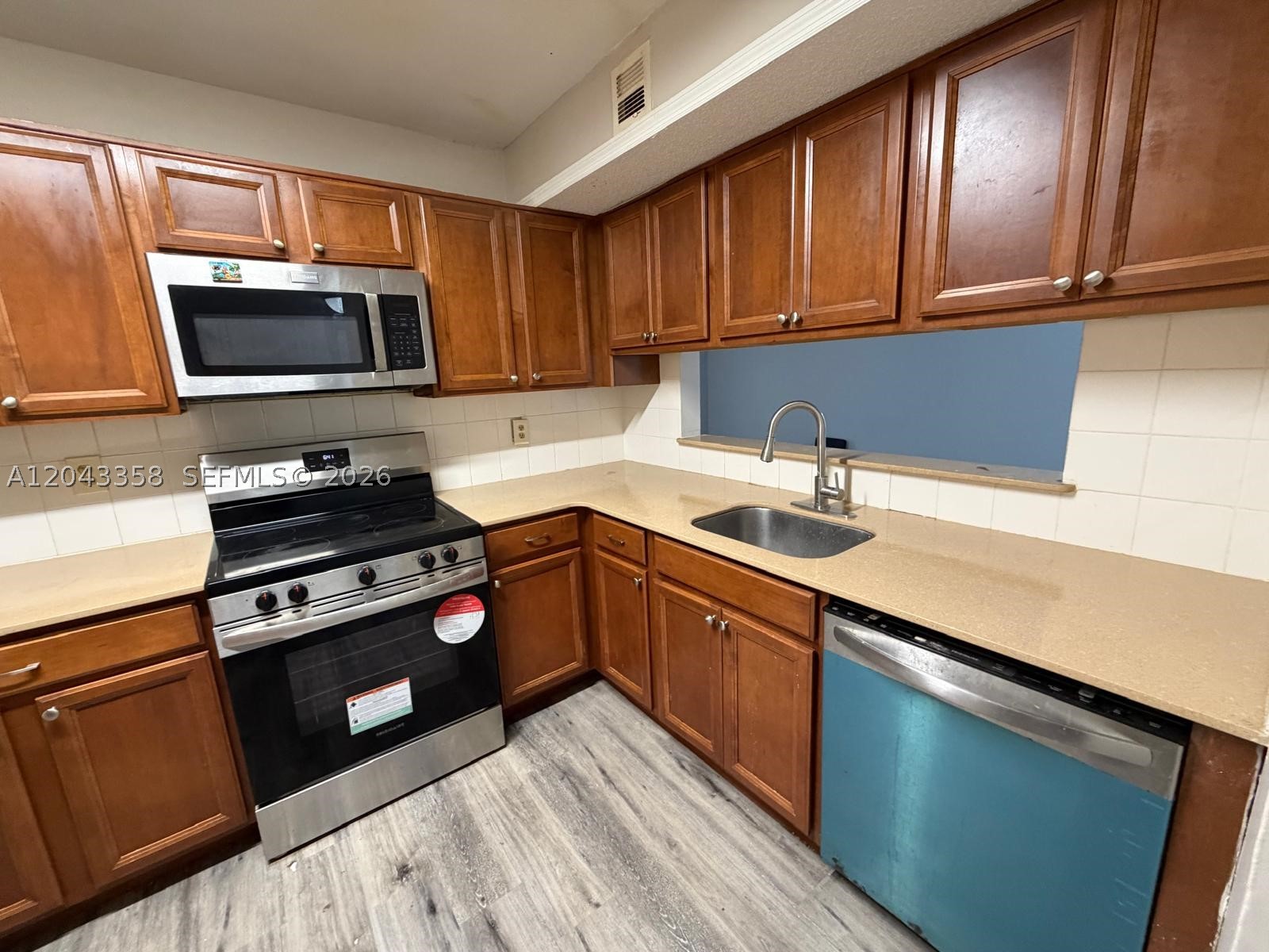 3400 Foxcroft Rd #215, Miramar FL 33025