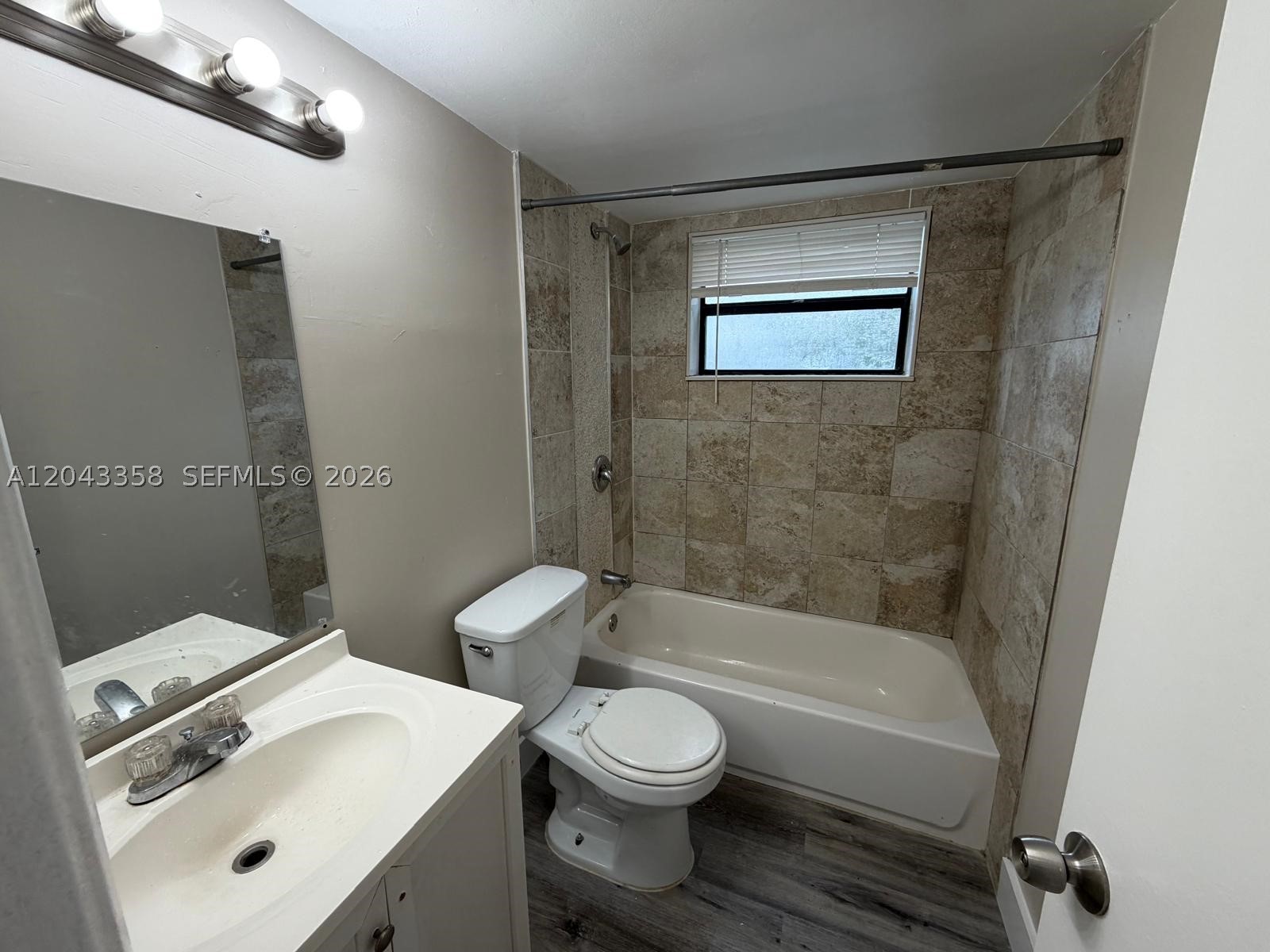3400 Foxcroft Rd #215, Miramar FL 33025