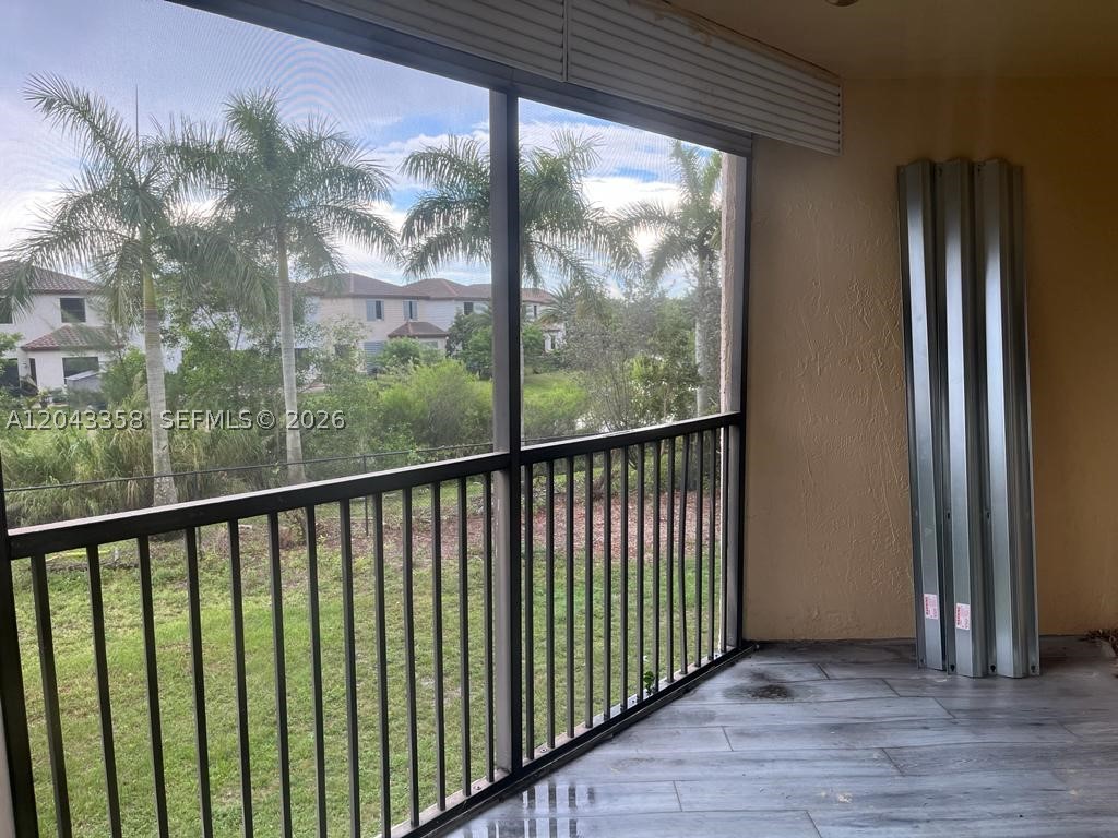 3400 Foxcroft Rd #215, Miramar FL 33025