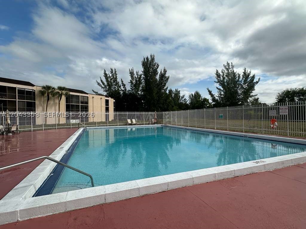 3400 Foxcroft Rd #215, Miramar FL 33025