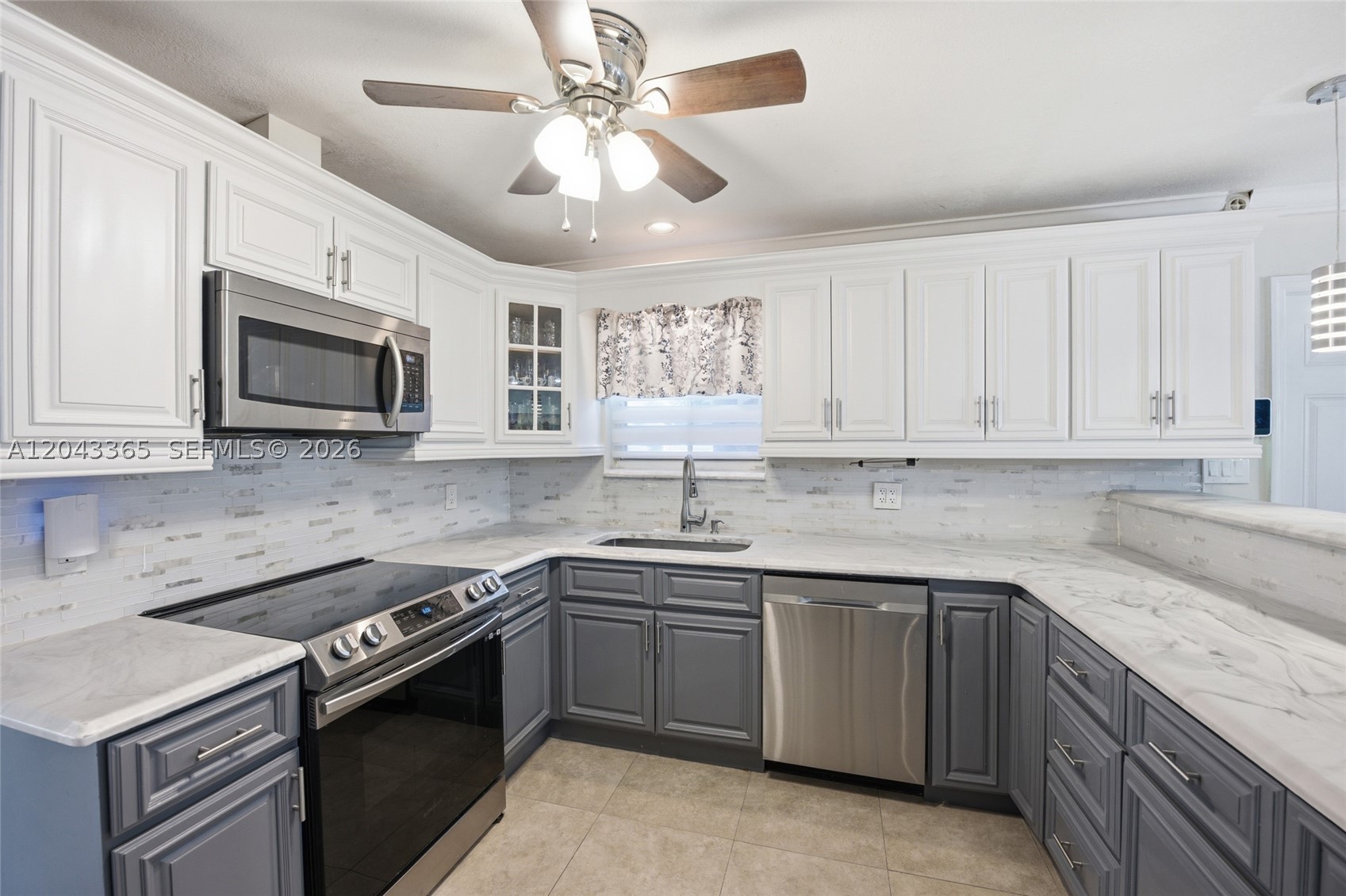 7919 NW 50th St, Lauderhill FL 33351