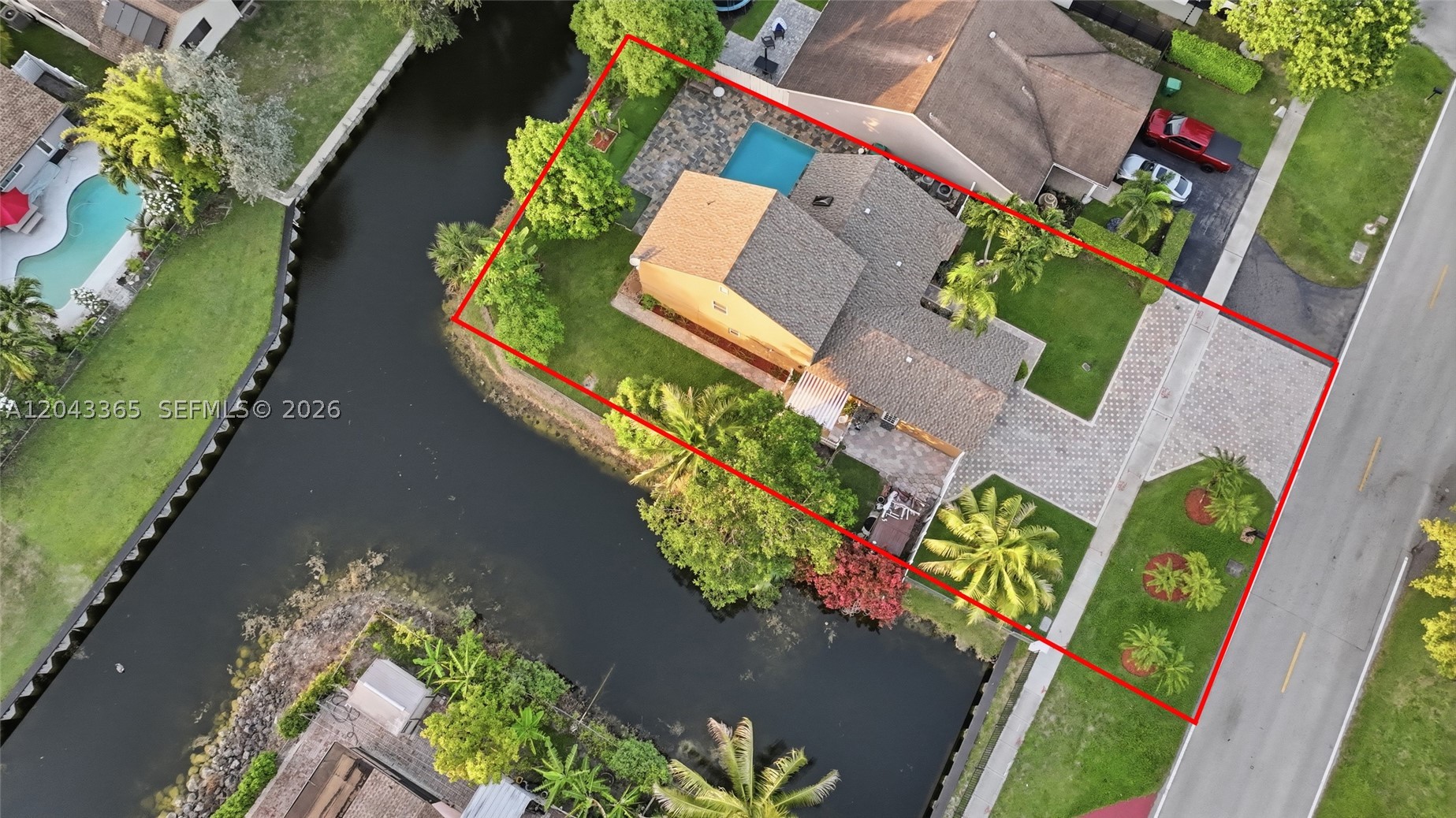 7919 NW 50th St, Lauderhill FL 33351