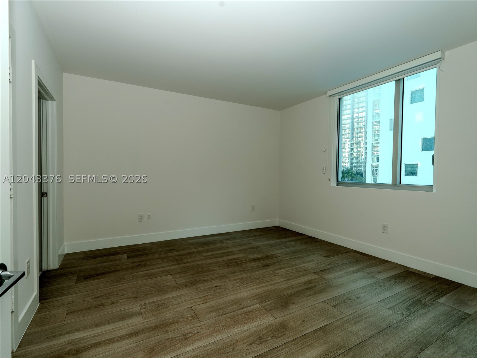 500 Brickell Ave #1407, Miami FL 33131