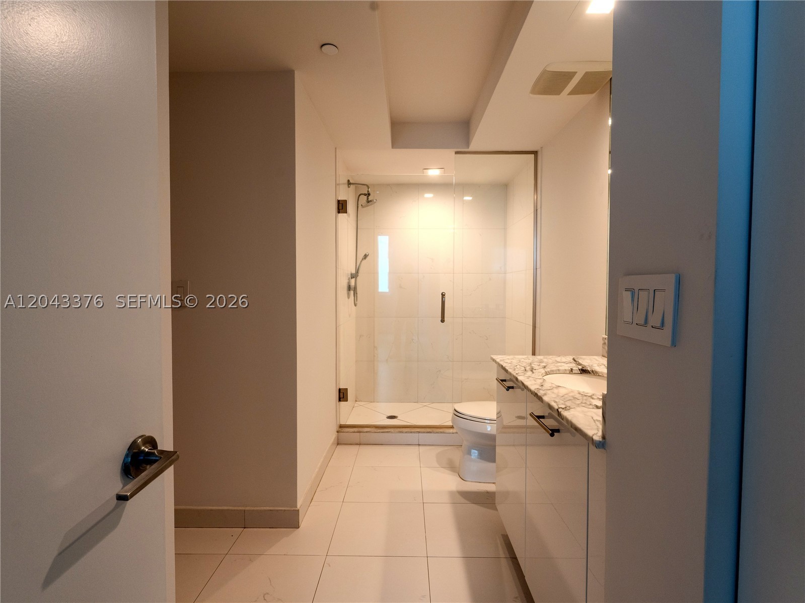 500 Brickell Ave #1407, Miami FL 33131