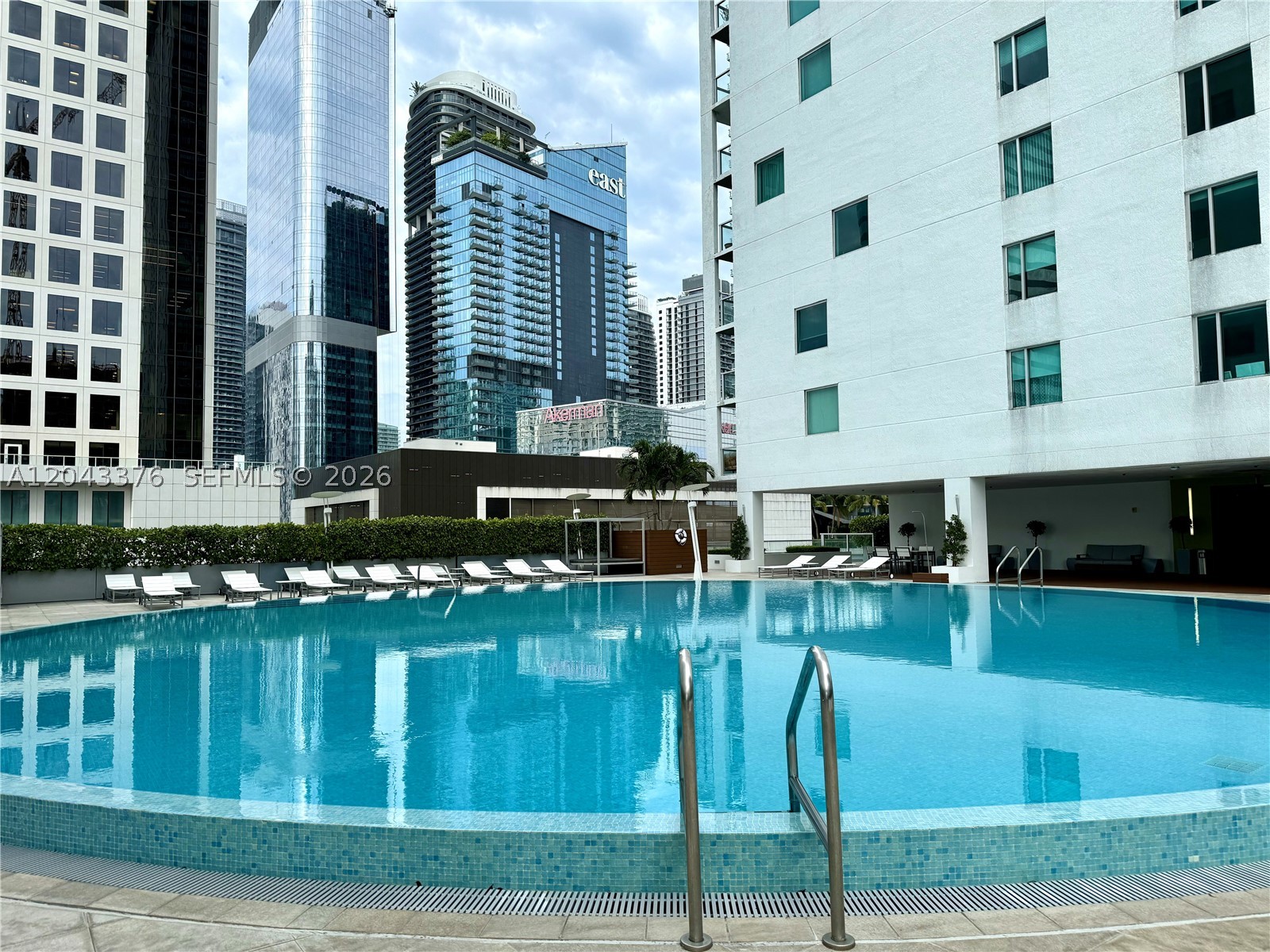 500 Brickell Ave #1407, Miami FL 33131