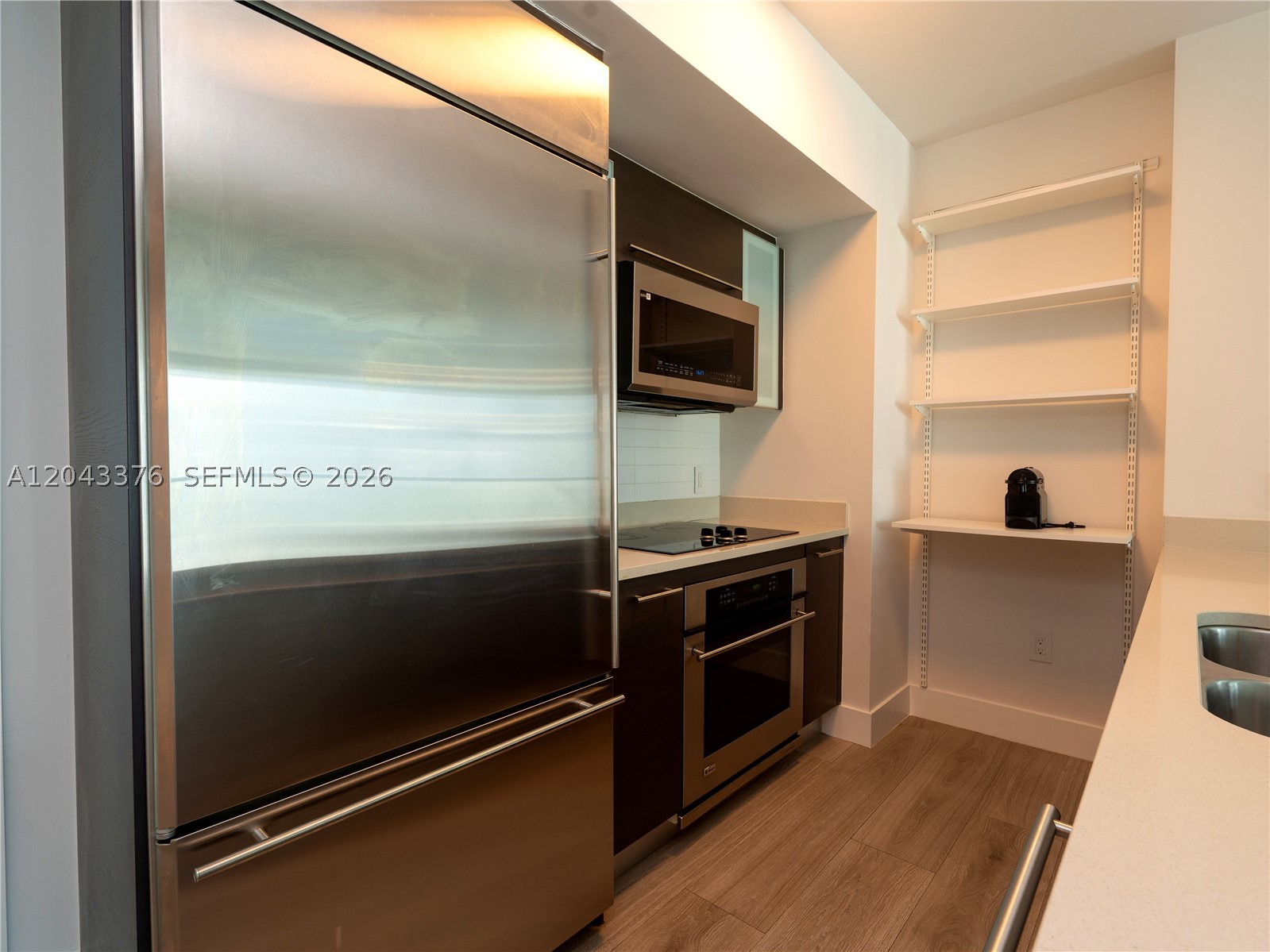 500 Brickell Ave #1407, Miami FL 33131