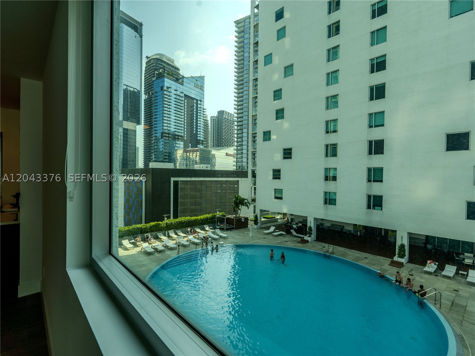 500 Brickell Ave #1407, Miami FL 33131