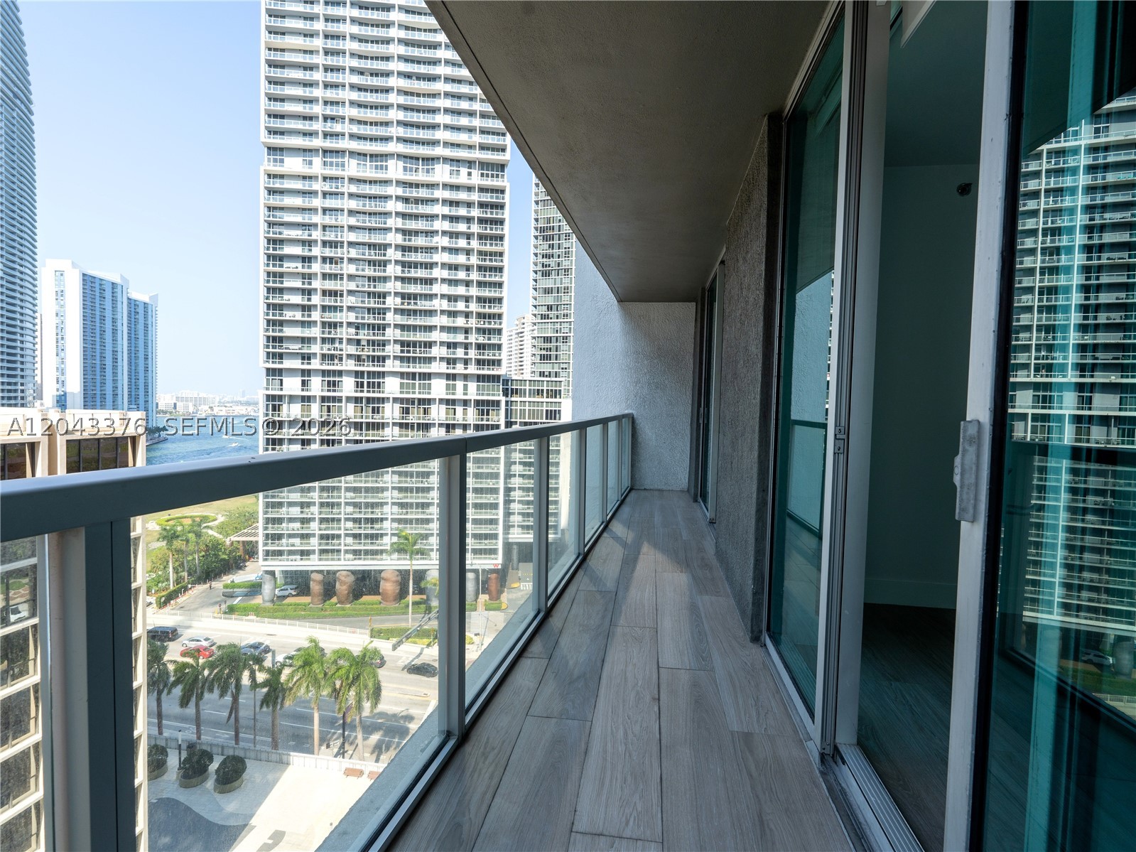 500 Brickell Ave #1407, Miami FL 33131