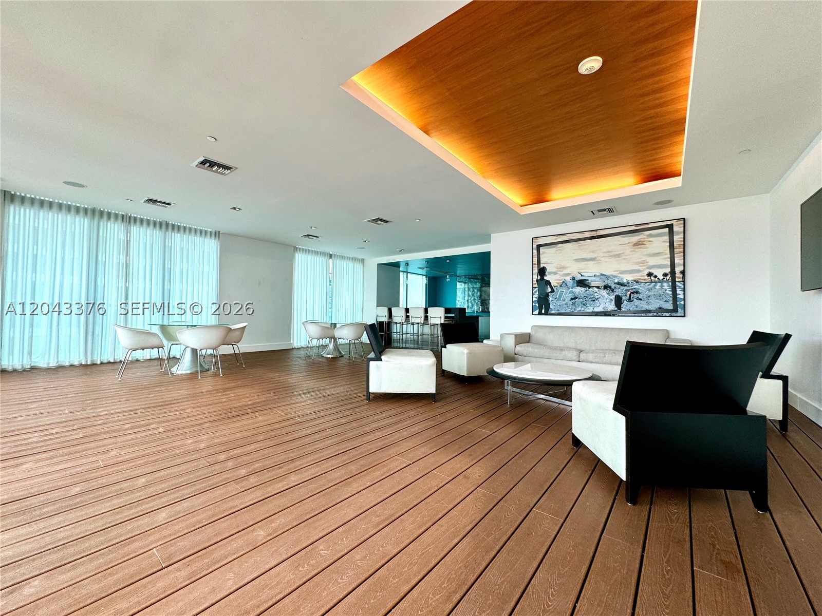 500 Brickell Ave #1407, Miami FL 33131