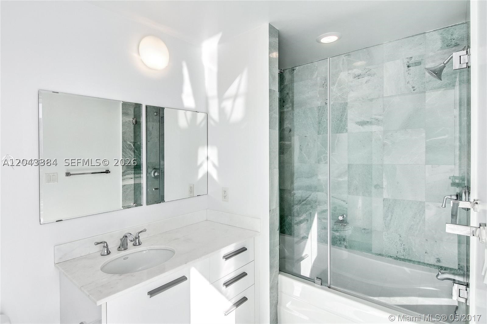 1060 Brickell Ave #2911, Miami FL 33131