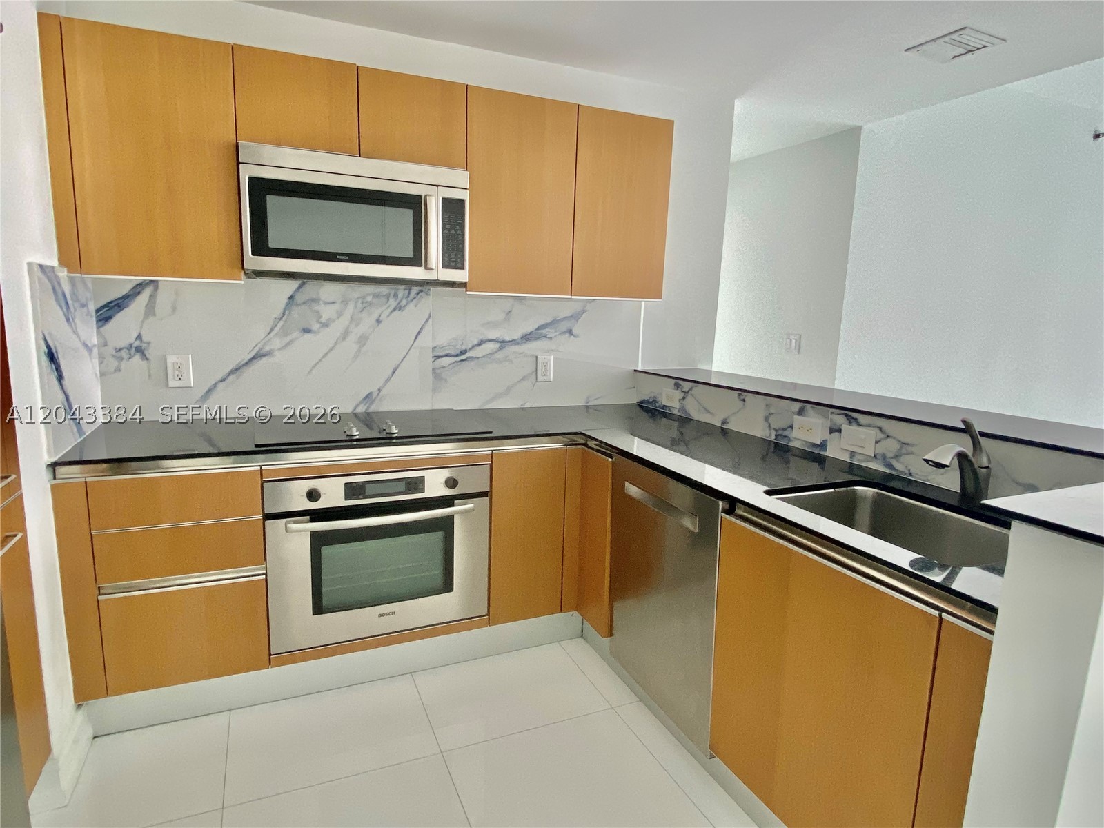 1060 Brickell Ave #2911, Miami FL 33131