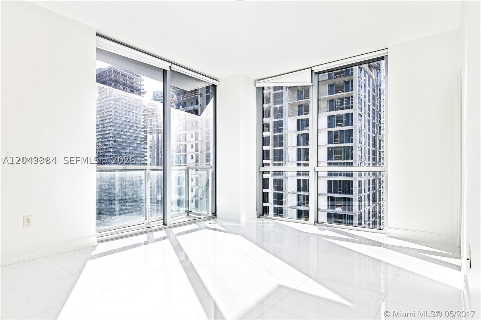 1060 Brickell Ave #2911, Miami FL 33131