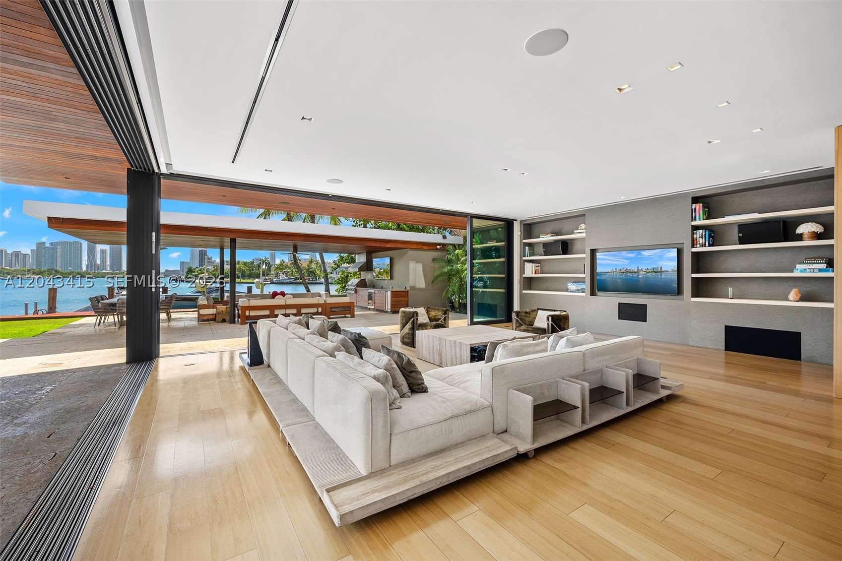126 W San Marino Dr, Miami Beach FL 33139