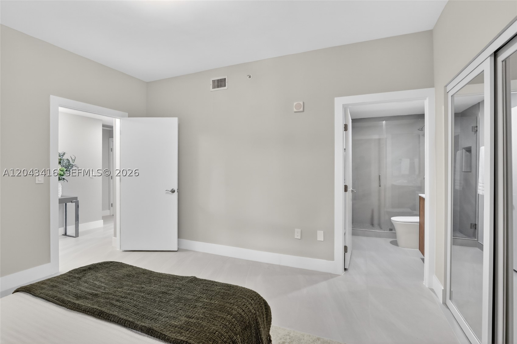 3330 NE 190th St #718, Aventura FL 33180