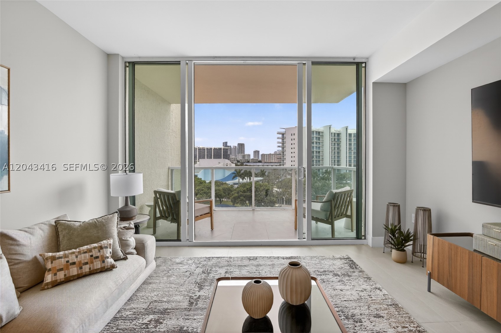 3330 NE 190th St #718, Aventura FL 33180