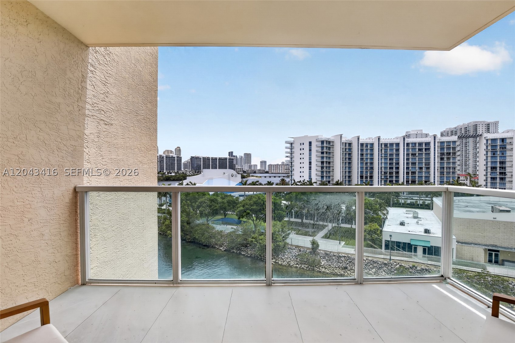 3330 NE 190th St #718, Aventura FL 33180