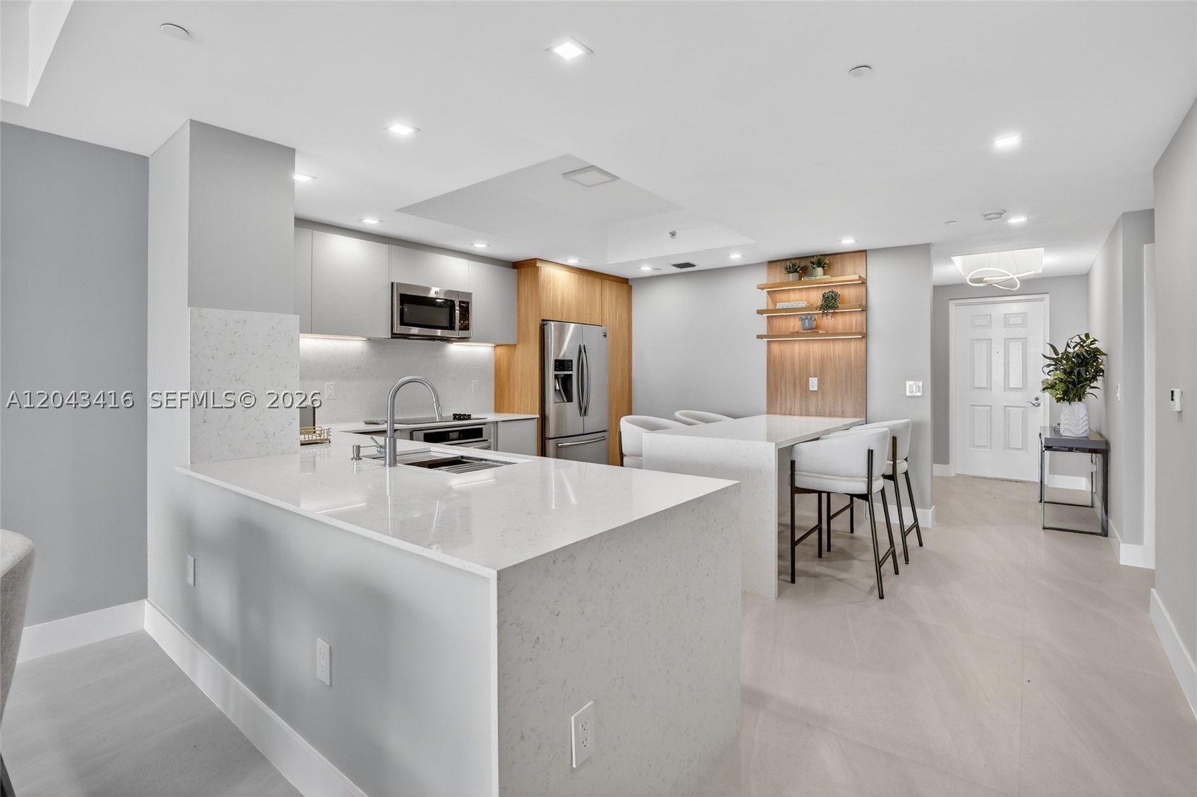 3330 NE 190th St #718, Aventura FL 33180