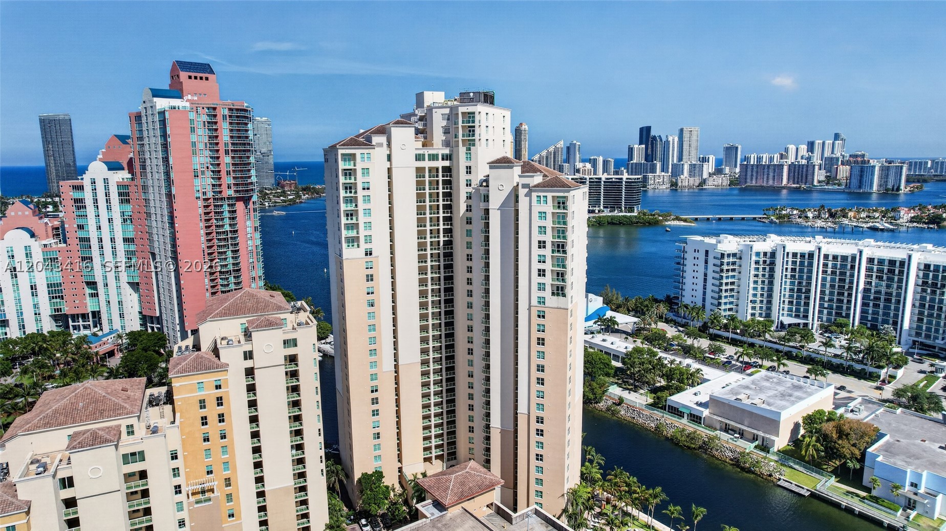 3330 NE 190th St #718, Aventura FL 33180