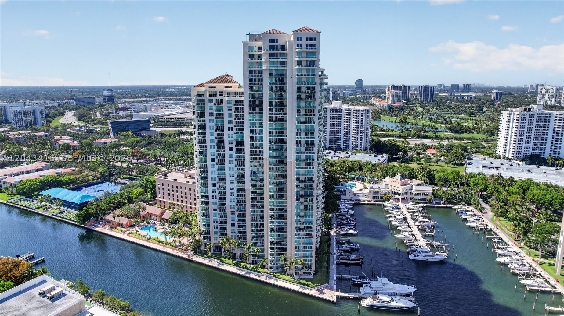 3330 NE 190th St #718, Aventura FL 33180