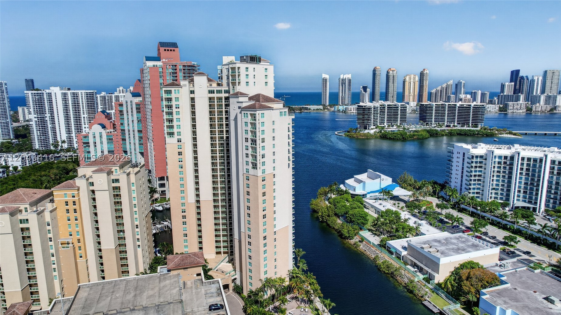 3330 NE 190th St #718, Aventura FL 33180