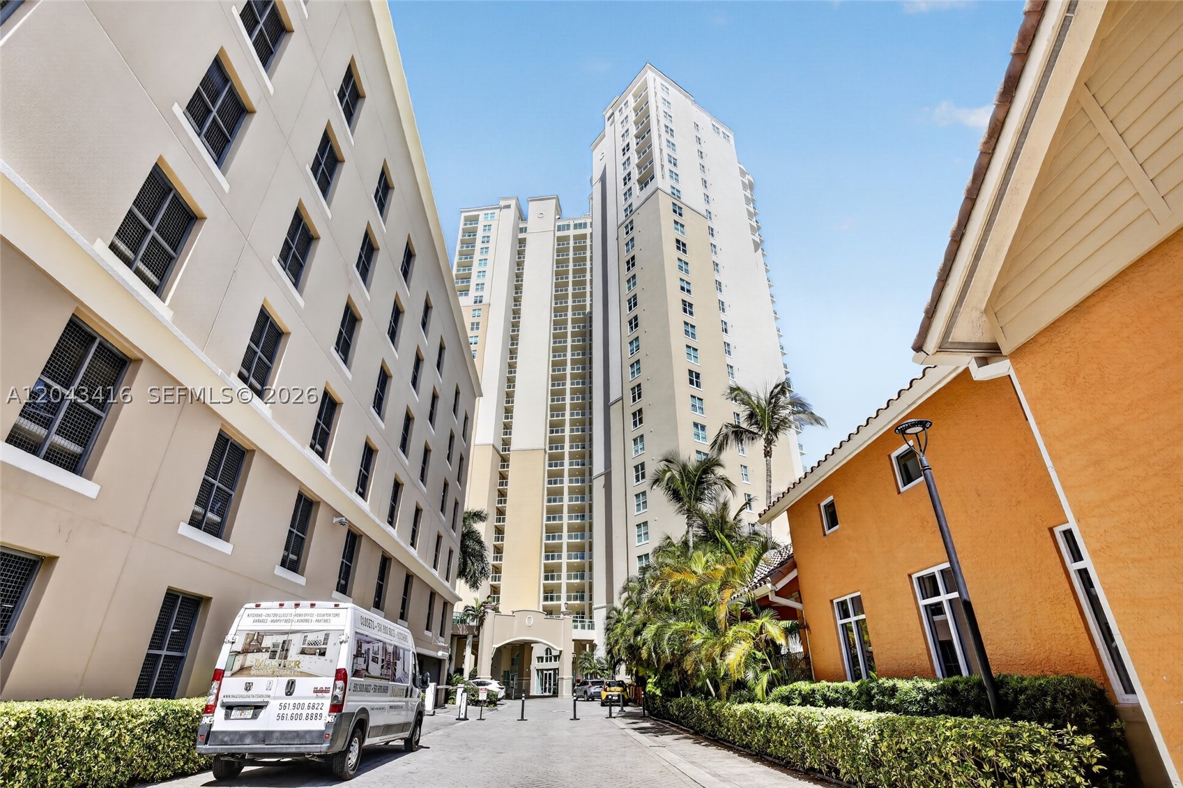 3330 NE 190th St #718, Aventura FL 33180