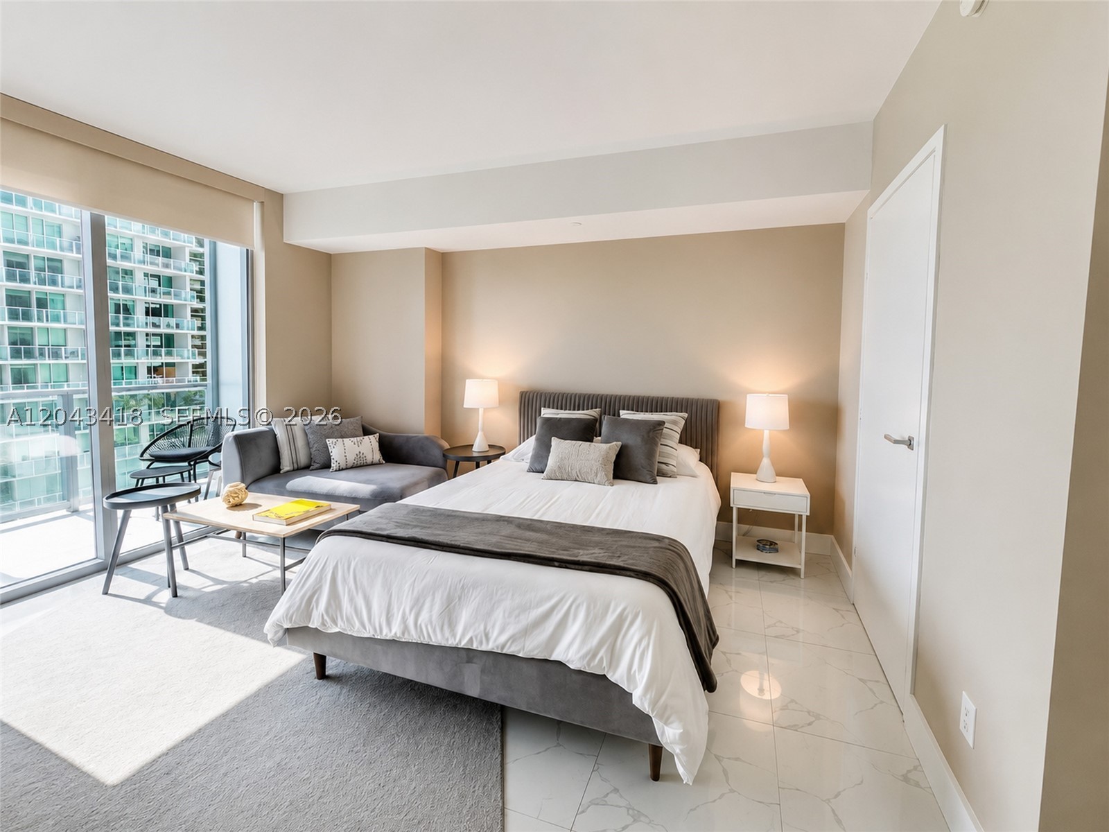1300 Brickell Bay Dr #1806, Miami FL 33131
