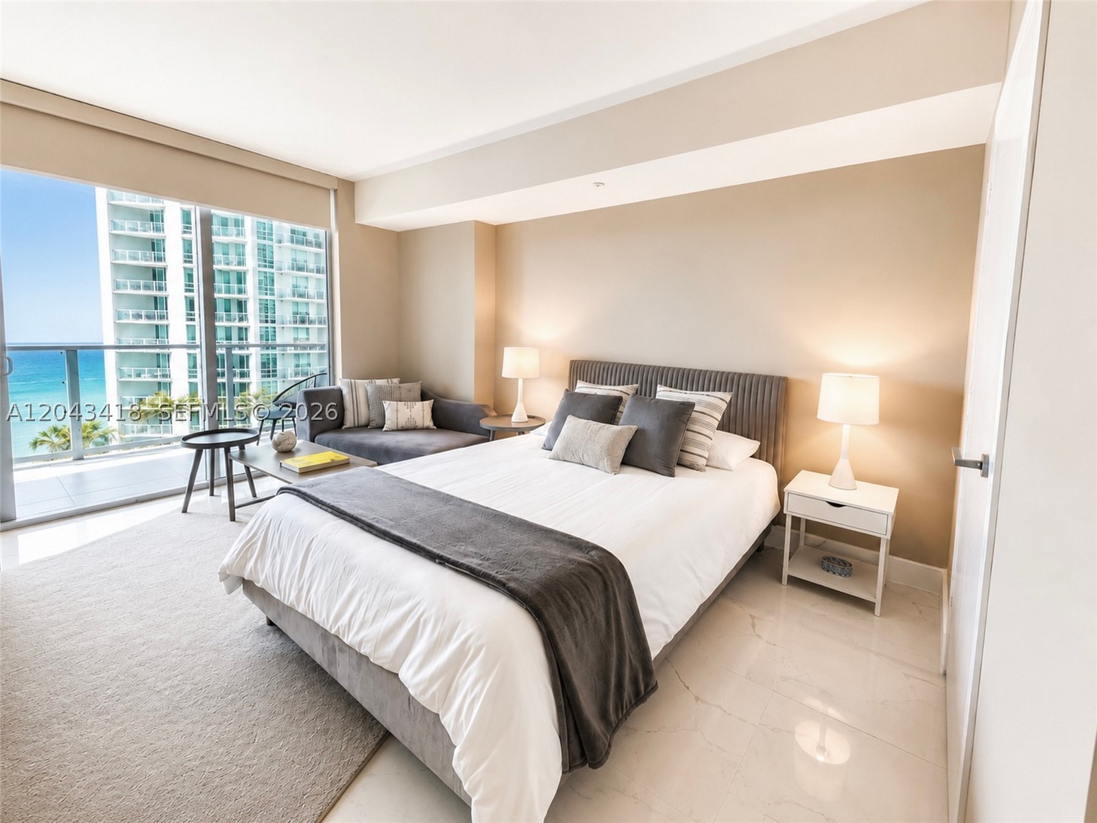 1300 Brickell Bay Dr #1806, Miami FL 33131