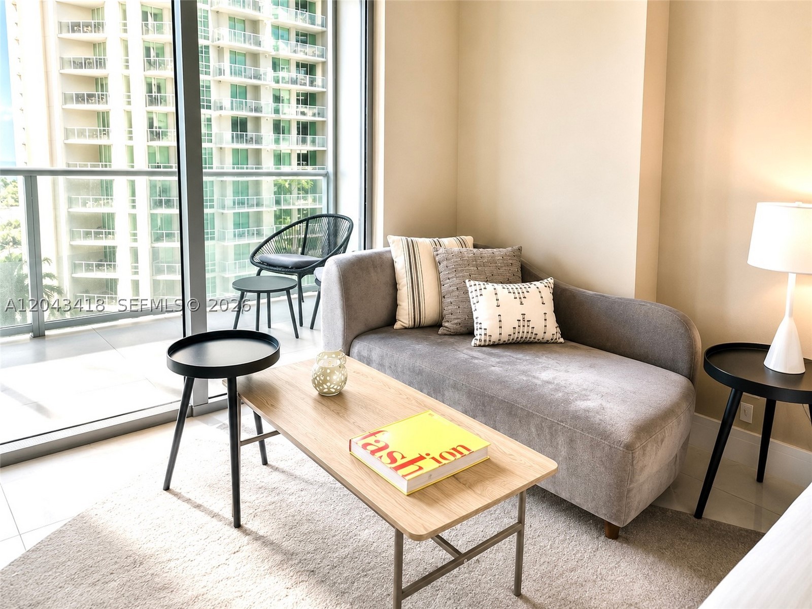 1300 Brickell Bay Dr #1806, Miami FL 33131
