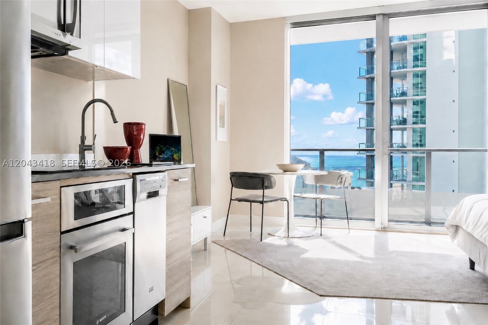 1300 Brickell Bay Dr #1806, Miami FL 33131