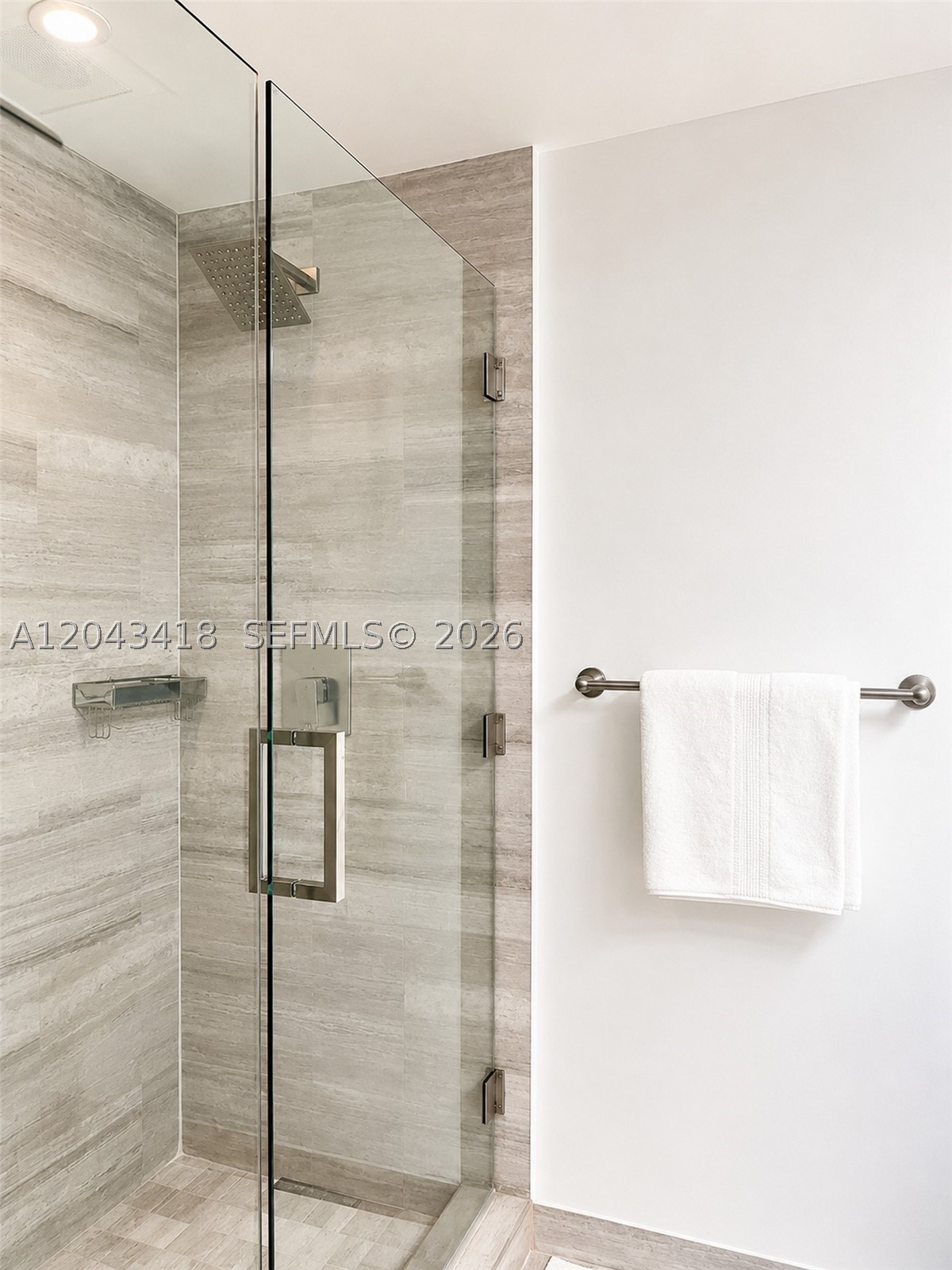 1300 Brickell Bay Dr #1806, Miami FL 33131