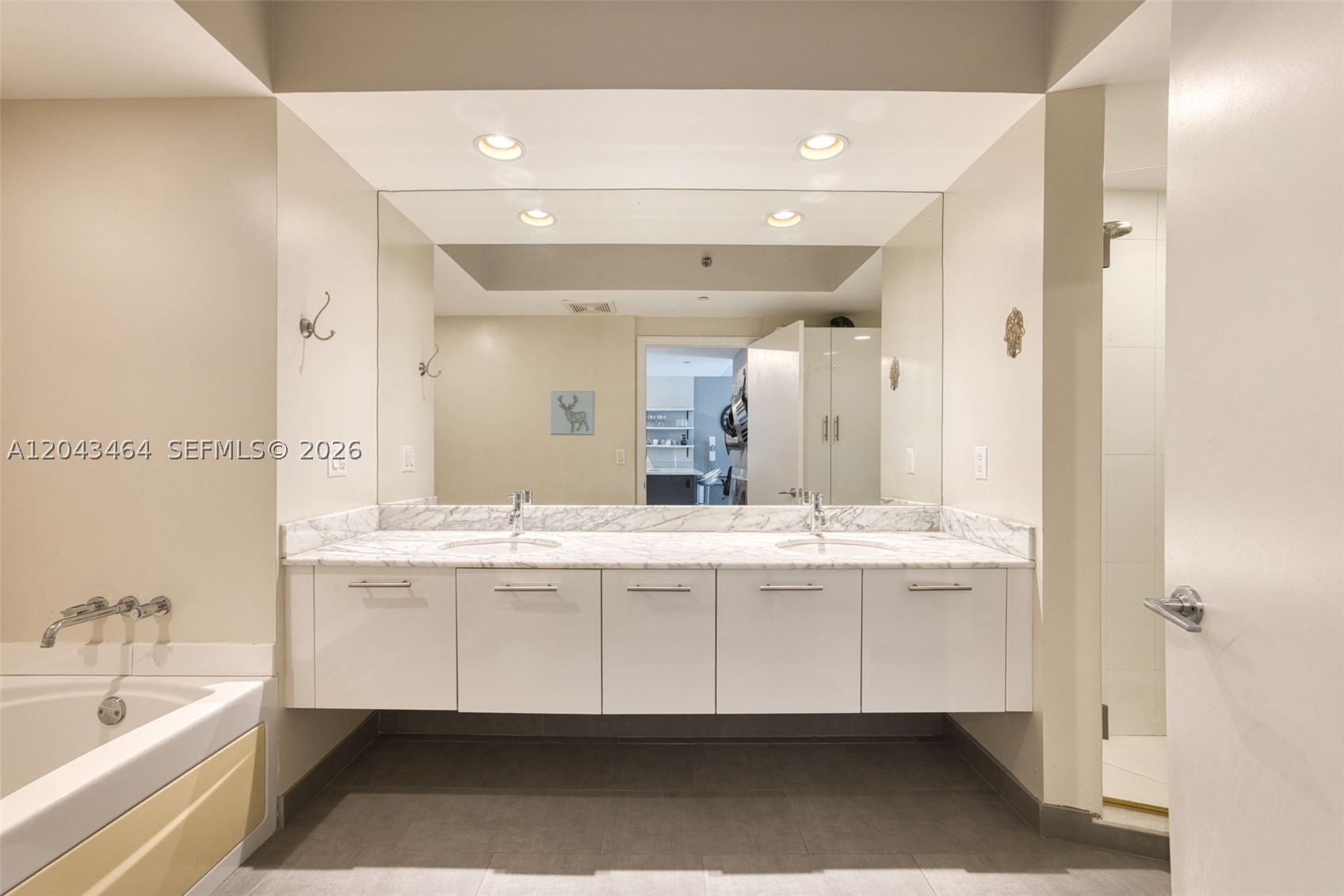 500 Brickell Ave #1400, Miami FL 33131