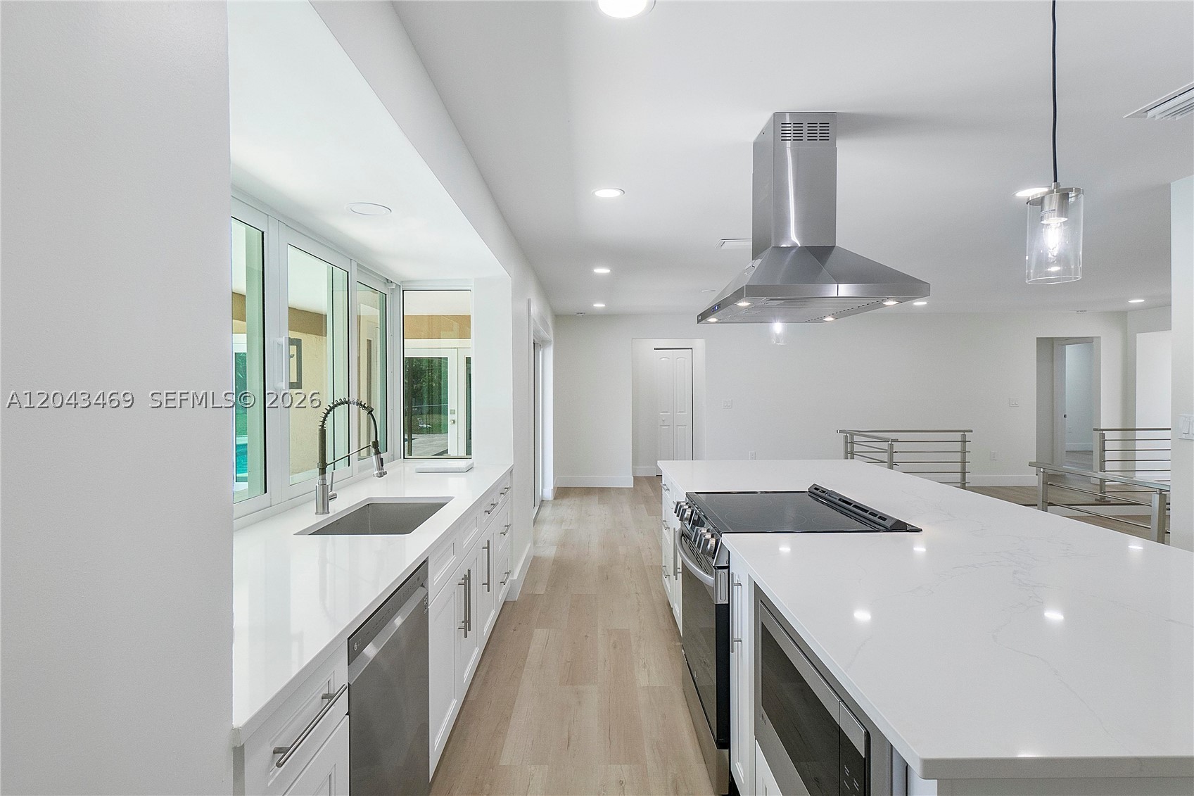 4914 SW 90th Ave, Cooper City FL 33328