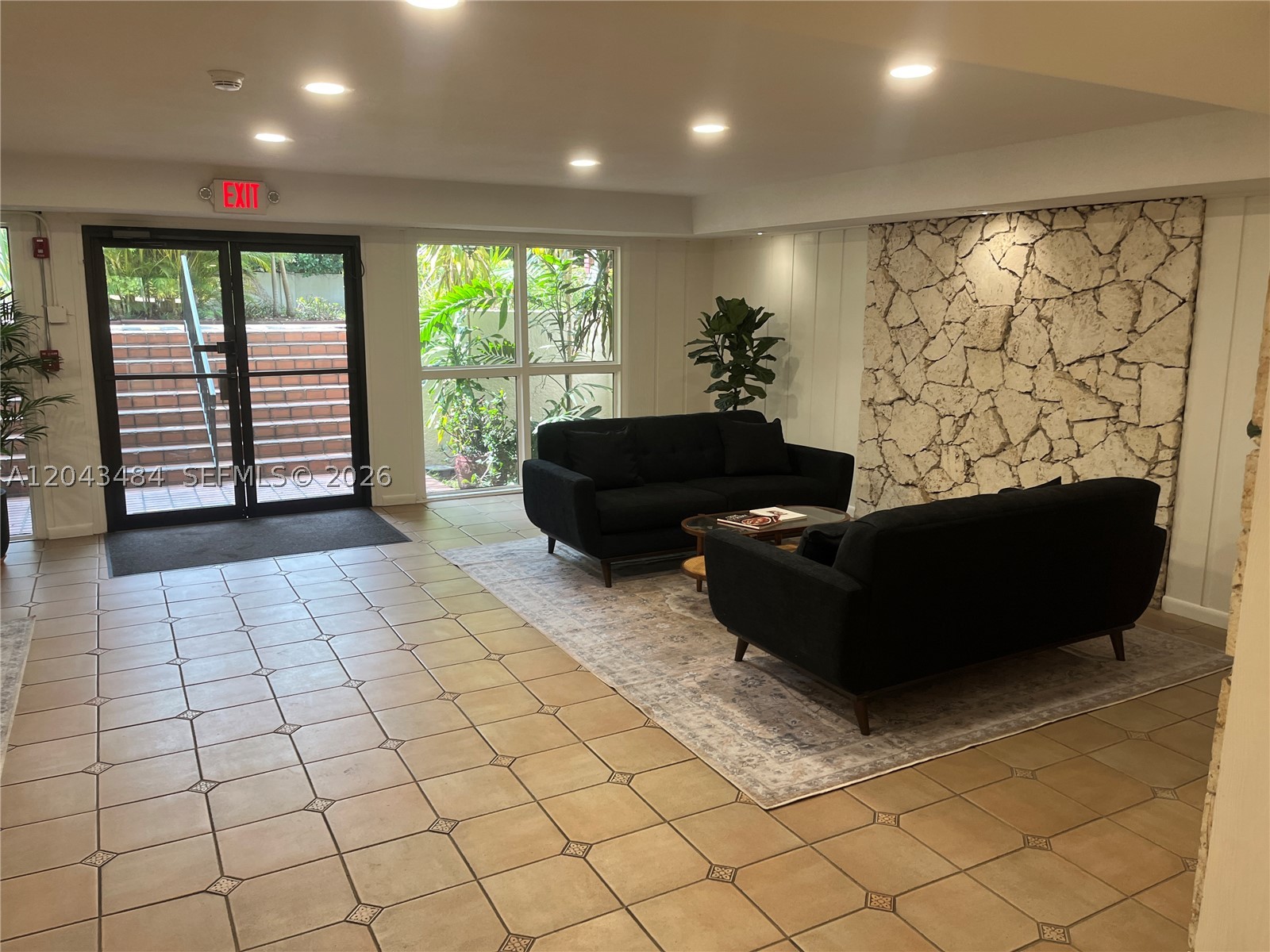 1205 Mariposa Ave #428, Coral Gables FL 33146